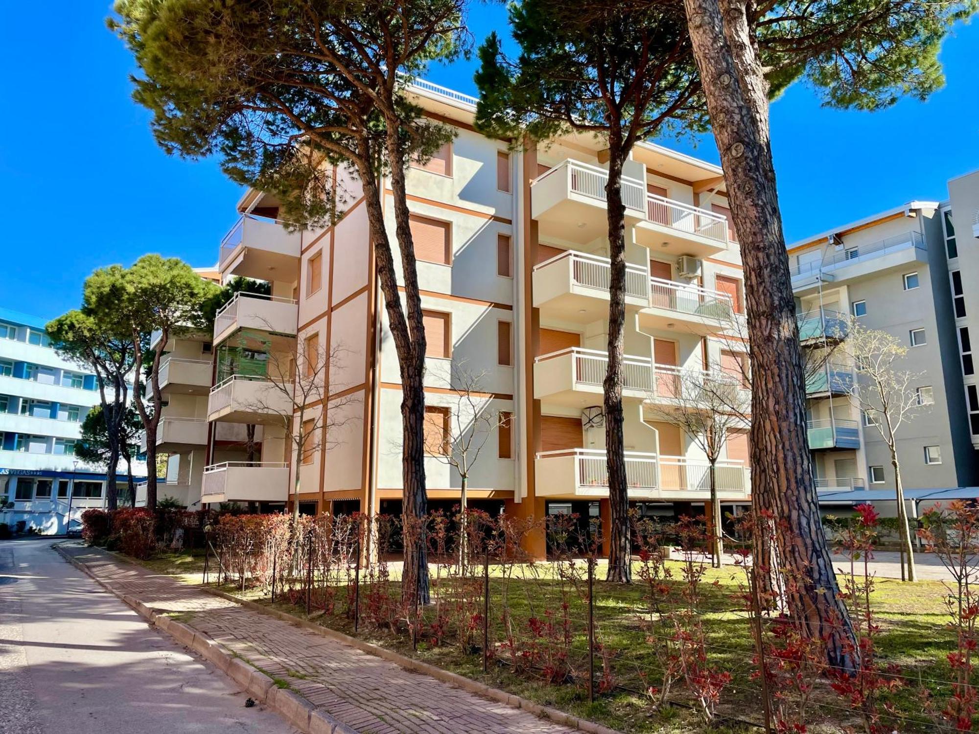 Frontemare 6 Posti Letto + Posto Auto Gratuito Apartment Bibione Exterior photo